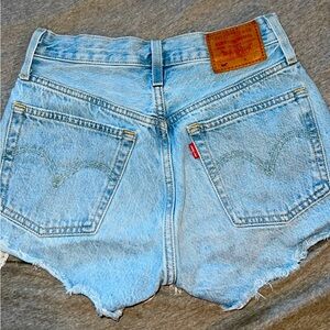 Levi Jean shorts W24
